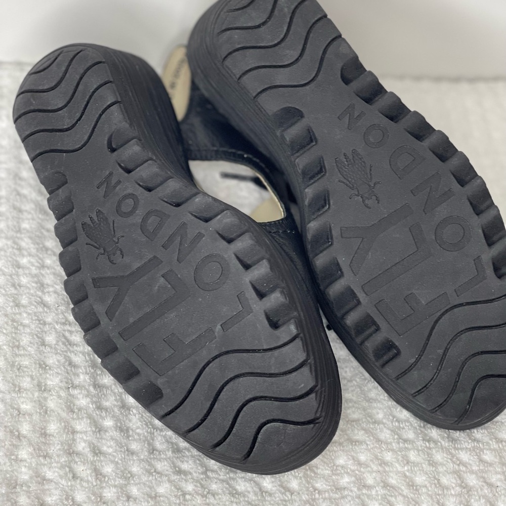 NEW FLY LONDON WEDGE SANDALS SIZE 7.5 NWT - Picture 4 of 8